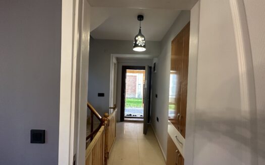 İki Kadın Bir Anahtar dan Eski Foça da Satılık Tribleks Villa