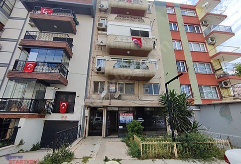 Karşıyaka Bahriye Üçok Mahallesi Bahçe Dubleksi Daire