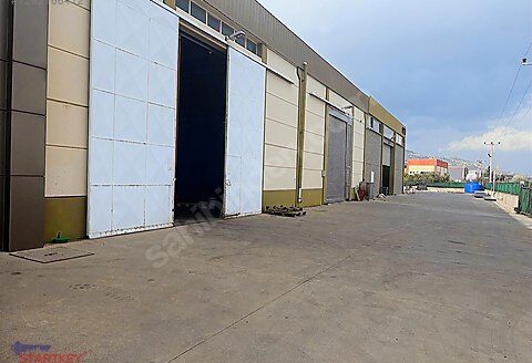 KİRALIK Armutlu Sanayi Cad. EURO GIDA çaprazı Üretime Uygun Depo