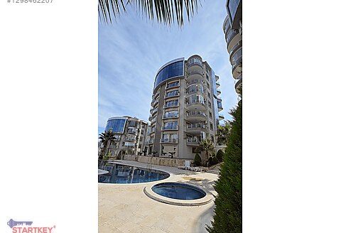 Narlıdere Asmira Prenar’da Havuz Ve Deniz Manzaralı Daire