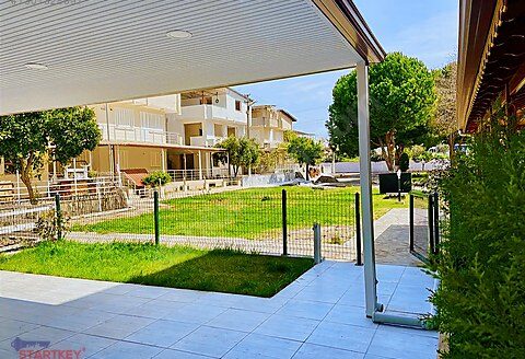 Kuşadası Kadıkalesi 3 Ayrı Girişli Tripleks Yazlık