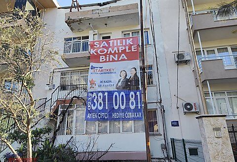 İki Kadın Bir Anahtardan Satılık Bornova Ersoy Cd. Komple Bina