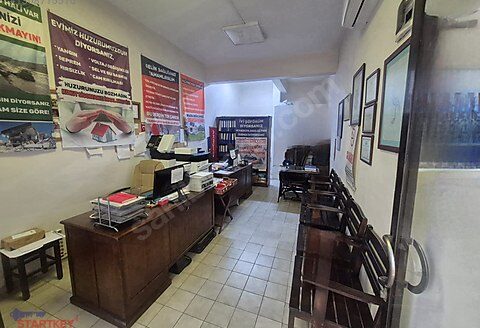 Karşıyaka İzsu Yanında İşlek Lokasyonda Masrafsız Satılık Dükkan