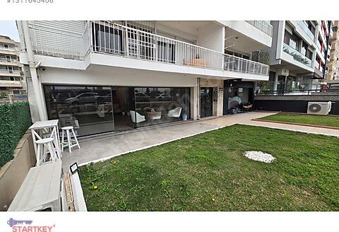 Karşıyaka Yalı Üzerinde Geniş Cepheli 180 m² Kiralık Mağaza