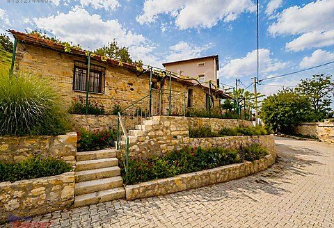 Yeni Foça Kozbeyli 1+1 Kiralık Taş Köy Evi